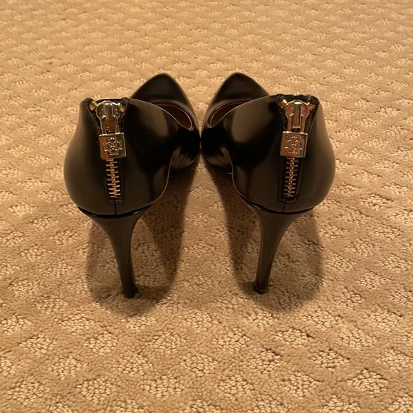 Ann Taylor black pumps - Picture 3 of 5